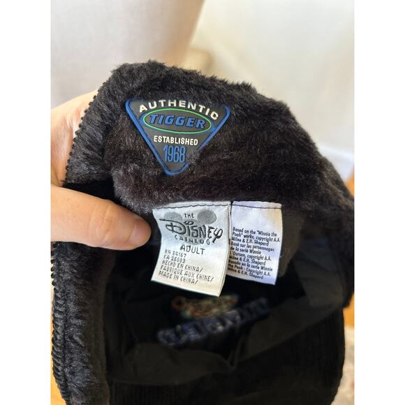 Vintage 90s Tigger Disney Winnie the Pooh Black Corduroy Ear Flap Baseball Cap - Picture 2 of 7